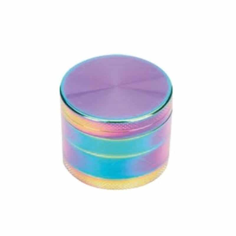 Hermoso grinder de aluminio arcoíris para triturar hierbas, con capas coloridas que son una adición elegante y funcional a tu equipo de fumador.